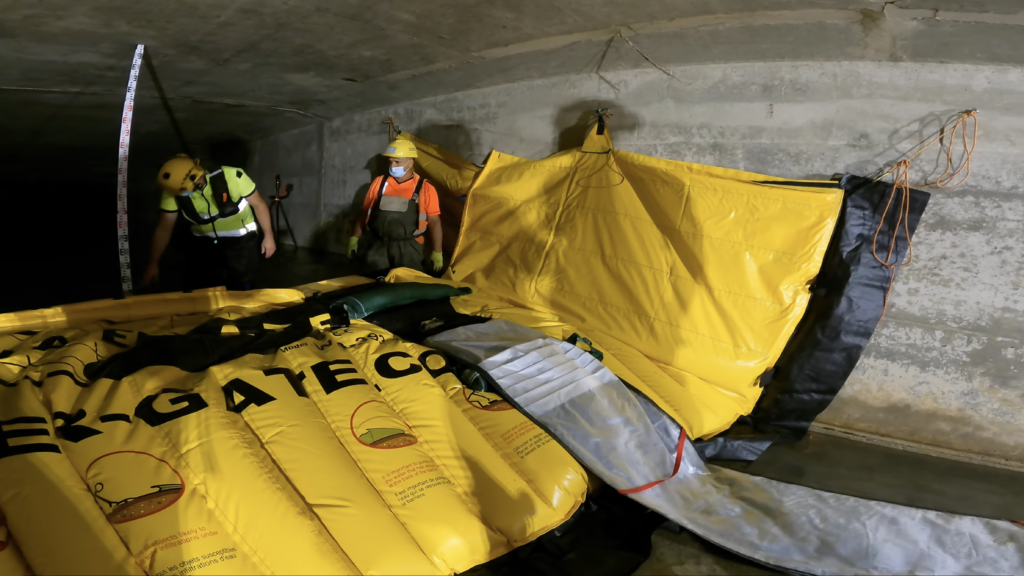 Installation d’un déversoir Water-Gate© et d’une canalisation souple dans un ouvrage hydraulique souterrain à Cagnes-sur-Mer.
