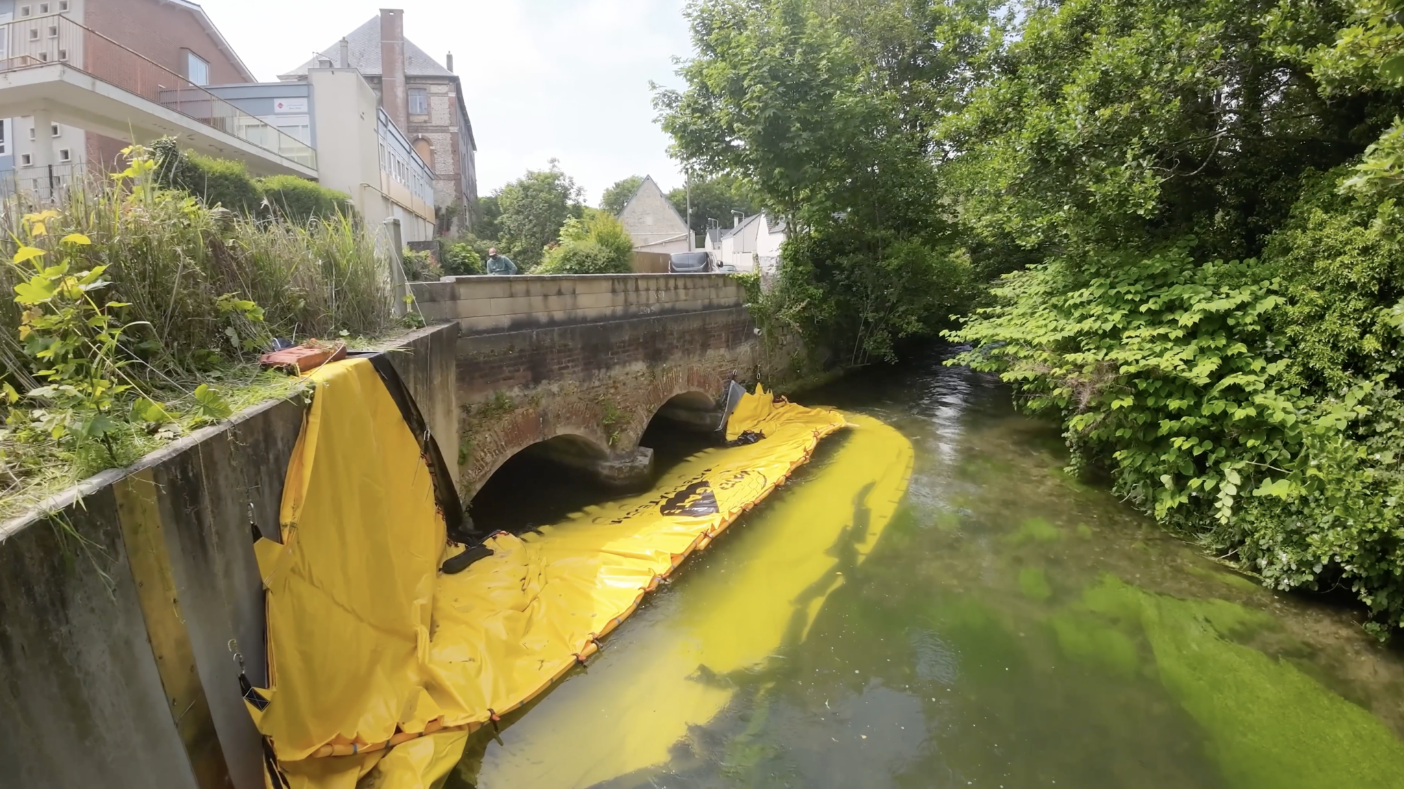 2 — Batardeau en place